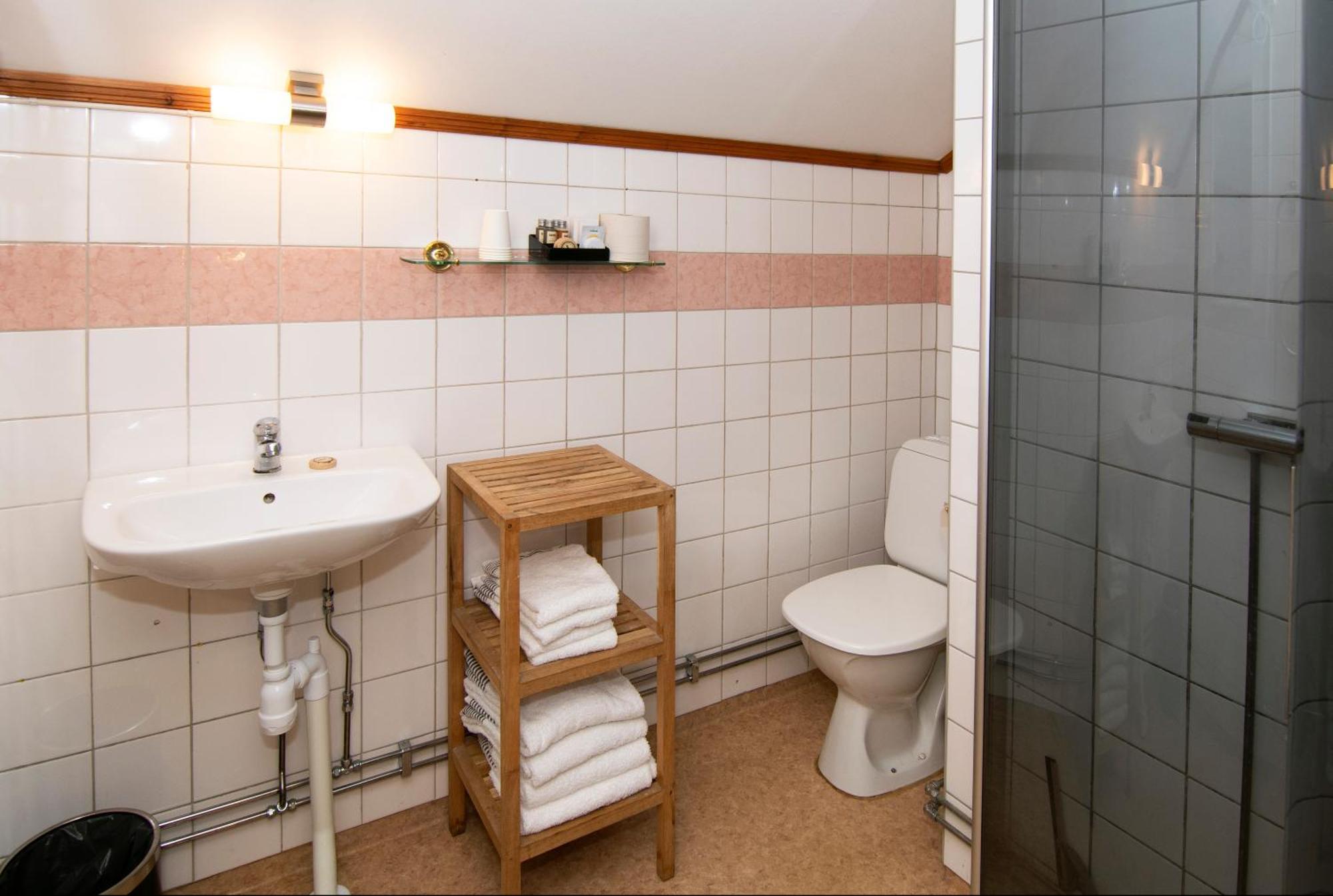 Hotell Krey Karlskoga Exterior foto